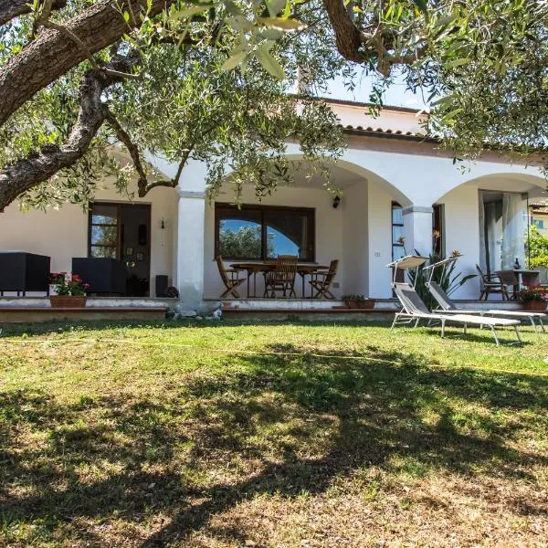 Villa il Poderino, hotel v destinaci Marina di Campo