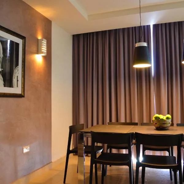 Hepburn Holiday Apartment, hotel v destinaci Birzebbuga