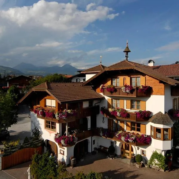 나즈 스치아베스에 위치한 호텔 Häuslerhof