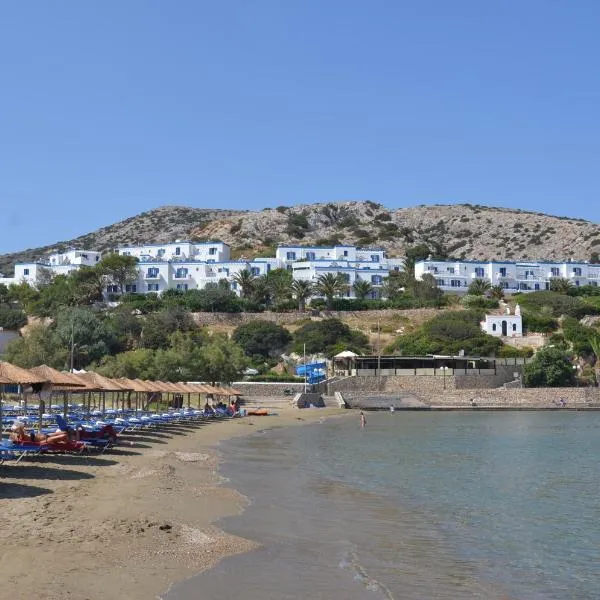 Dolphin Bay Family Beach Resort, hotel in Mánna