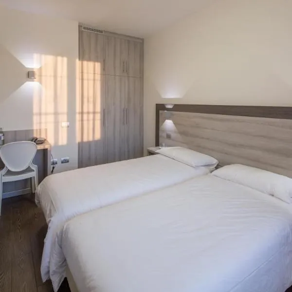 Hotel Panineria Colombera Rossa, hotel en Brescia