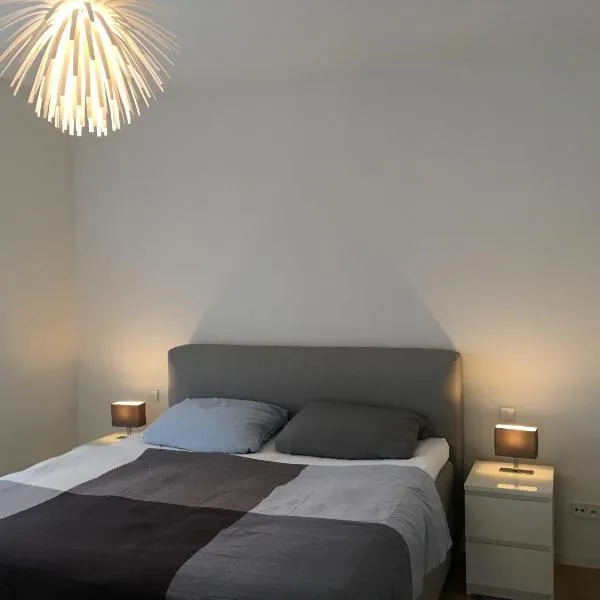 Apartment unter den Weinbergen، فندق في كونغسوينتر