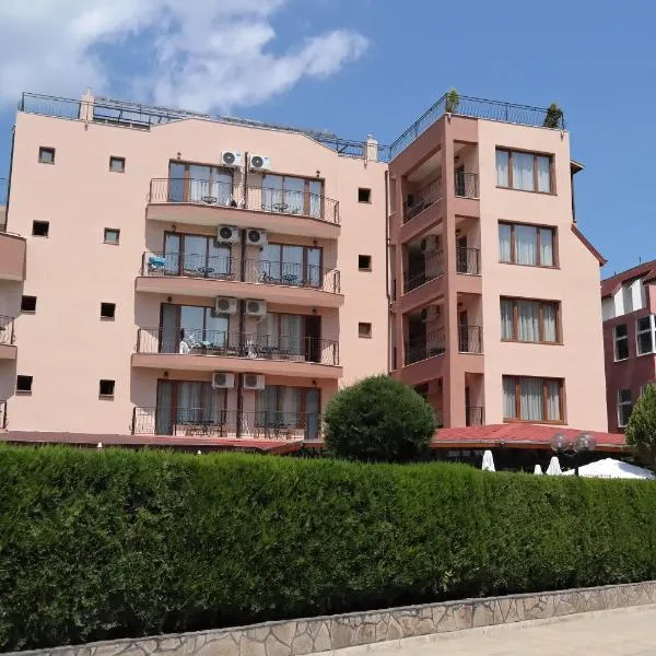 Friends Family Hotel, hotel en Sunny Beach