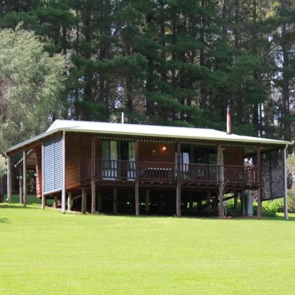 Hawke Brook Chalets, hotel in Pemberton