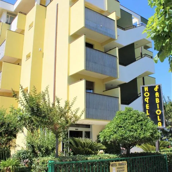 Hotel Fabiola, hotelli kohteessa Giulianova