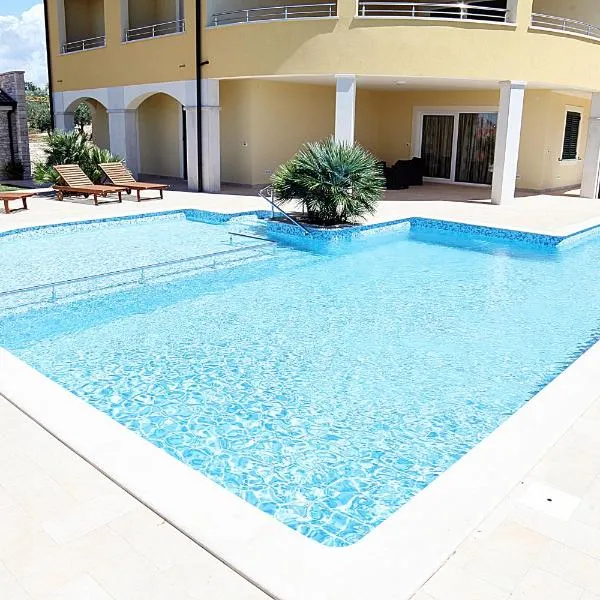 B&B Villa Oasa 3 – hotel w mieście Rovinjsko Selo