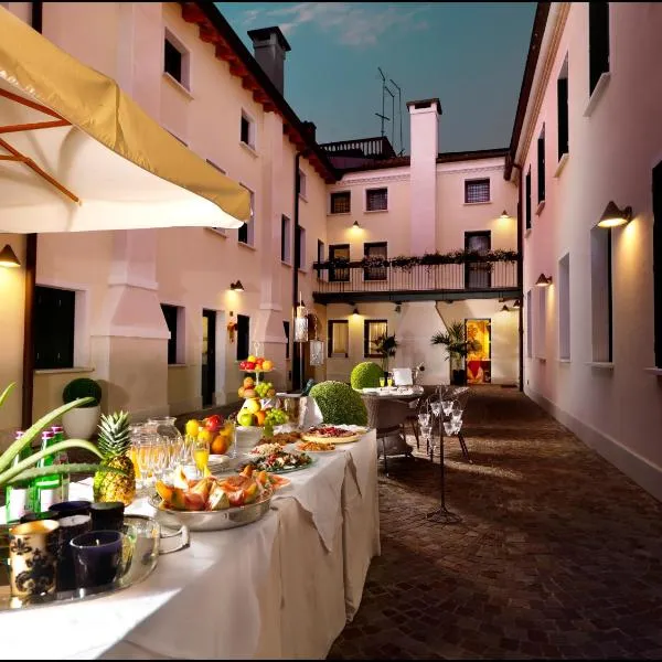 Hotel & Residence Roma, hotel en Curtarolo