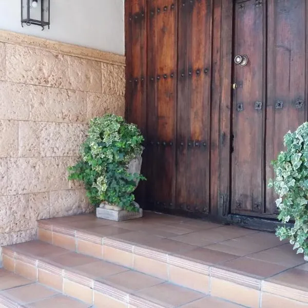 Hostal Rural Moratín, hotel in Pastrana