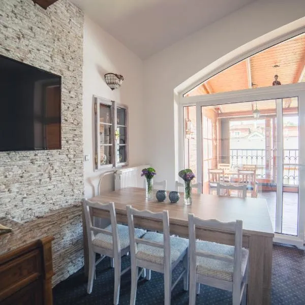 Apartmany U Papoušků, hotel v Jindřichově Hradci
