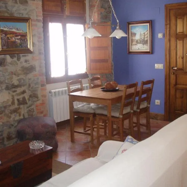 Apartamentos Casa María Juanín、Collanzoのホテル