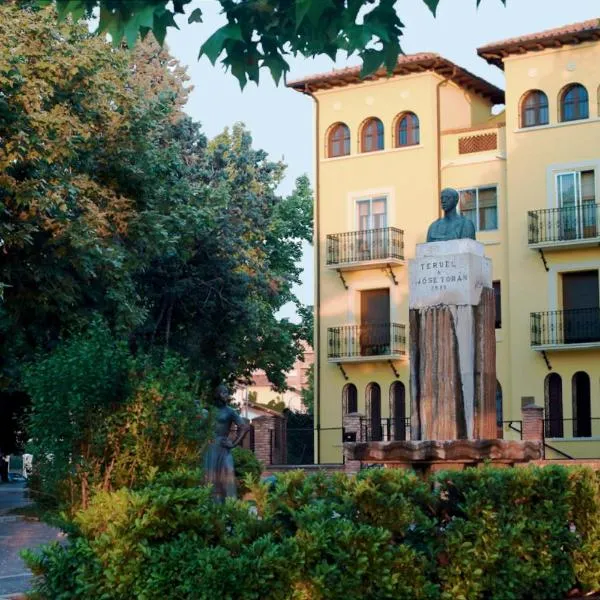 Fuente Torán Apartamentos、テルエルのホテル
