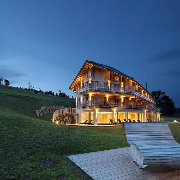 derWaldfrieden naturparkhotel, hotel v destinaci Herrenschwand