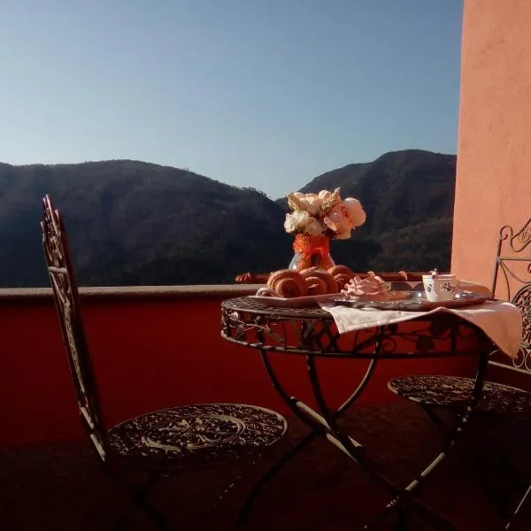 Contrada casa vacanze, hotel in Vado Ligure
