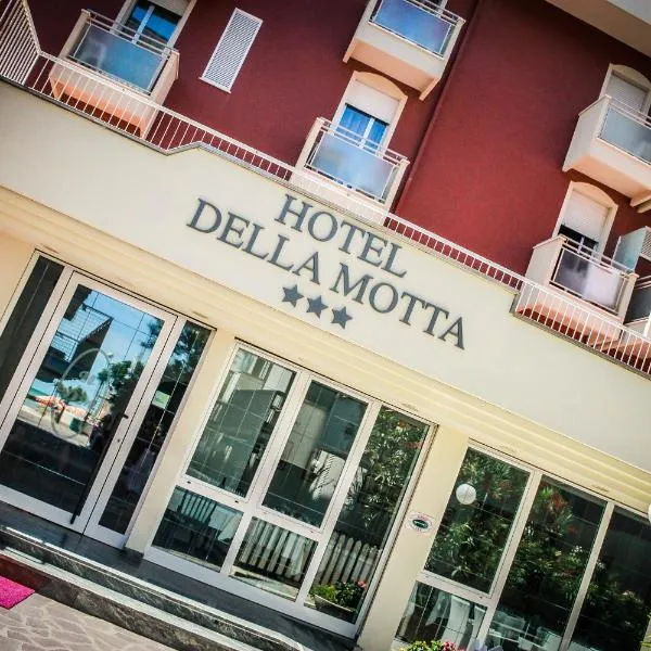 Hotel Della Motta、ベッラーリア・イジェア・マリーナのホテル