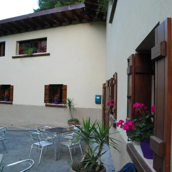Albergue Casa Txakainlo, viešbutis mieste Lesaka
