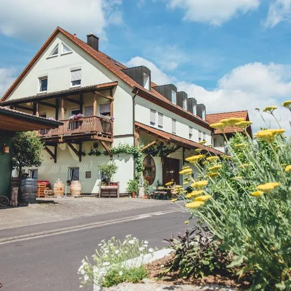 Weingut Leininger Ferienwohnungen, hotel em Eibelstadt