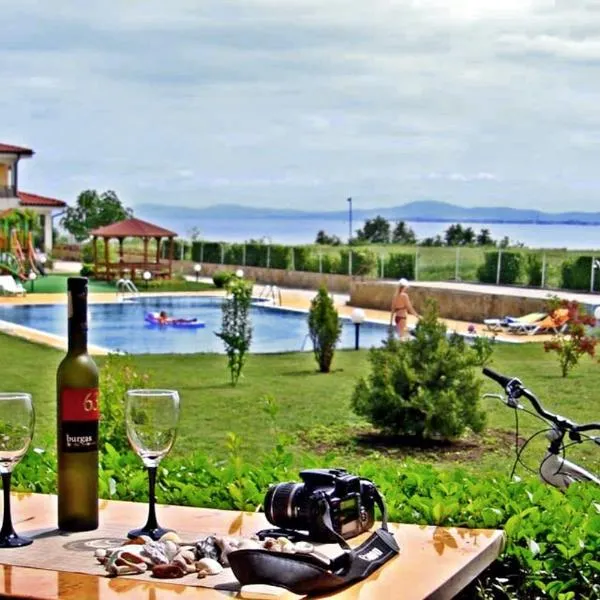 Panoramic Sea View Apartment, hotel in Ravda