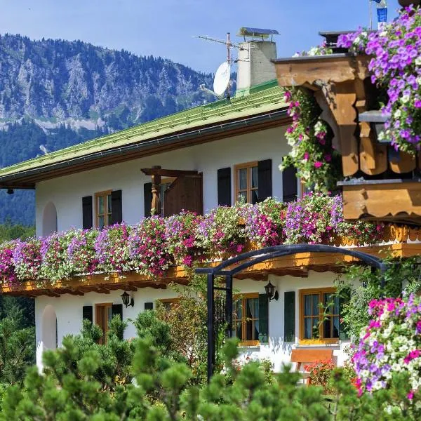 Pension Loiplstüberl, hotel v destinaci Bischofswiesen