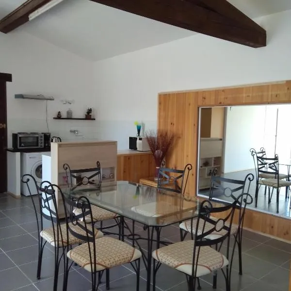 loft At Besset, hotel v destinaci Besset