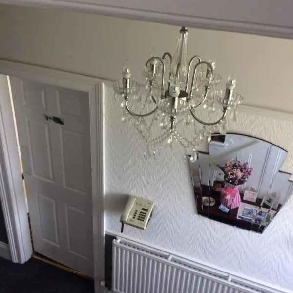 Alma Lodge Guest House, hotel in Plymouth