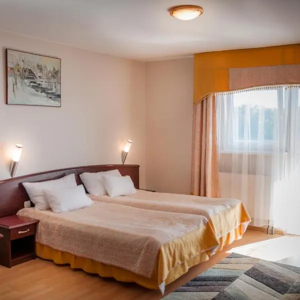 Hotel Na Skarpie, hotel v destinácii Mikołajki