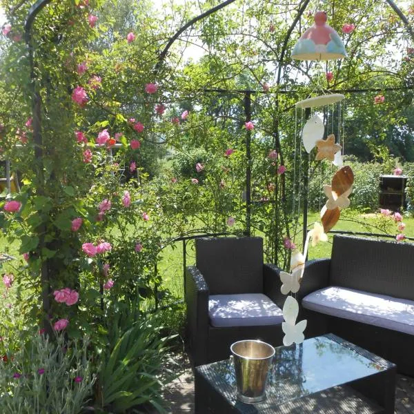 Chambre D'hôtes Myrtille, hotel in Saint-Pal-en-Chalençon