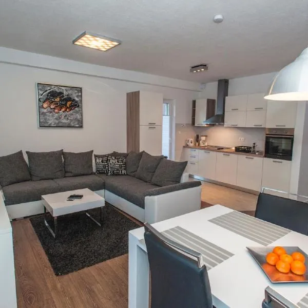 ARENA Apartment 5-Stars Premium-Accommodation, hotel in Makarska