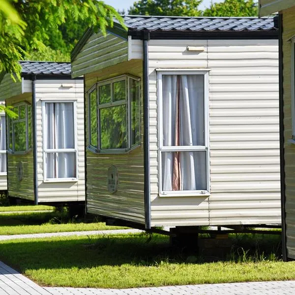Holiday Lodge, hotel in Pogorzelica