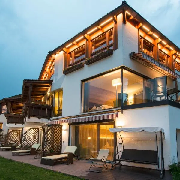 Hotel Grien, hotel v destinaci Ortisei