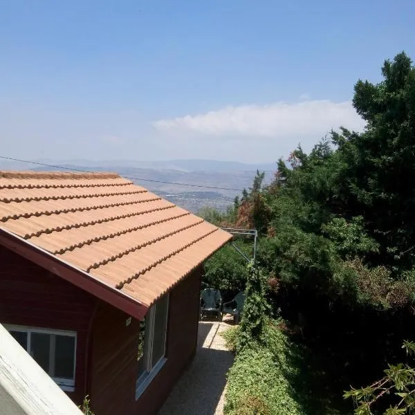 Cabin In The View, hotel di Hararit