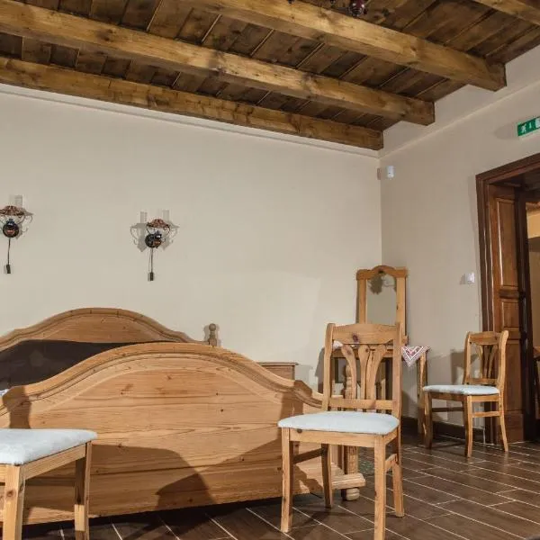 Csaronda Vendegház, hotel v destinaci Csaroda