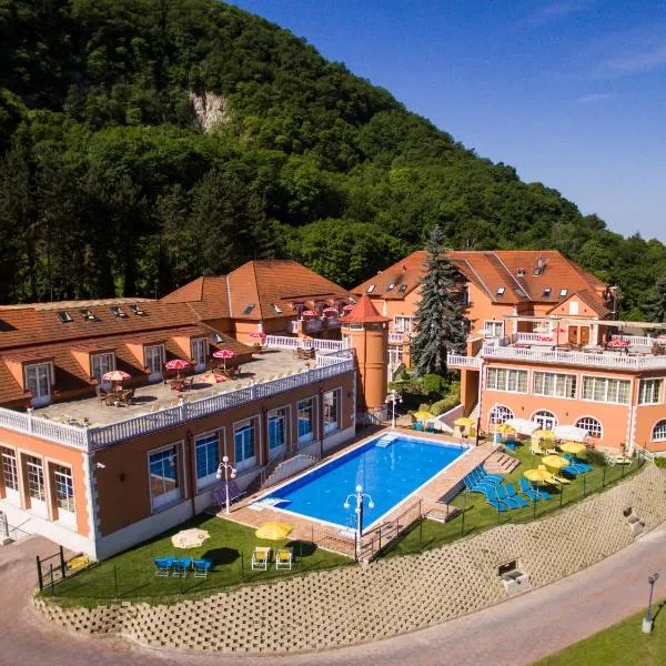 에스테르곰에 위치한 호텔 Hotel Bellevue Esztergom