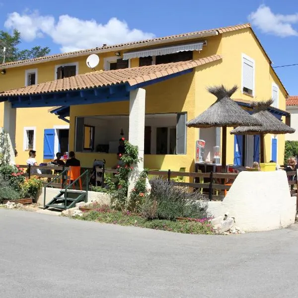 Camping la Chicanette, hotel v destinaci Saint-Gilles