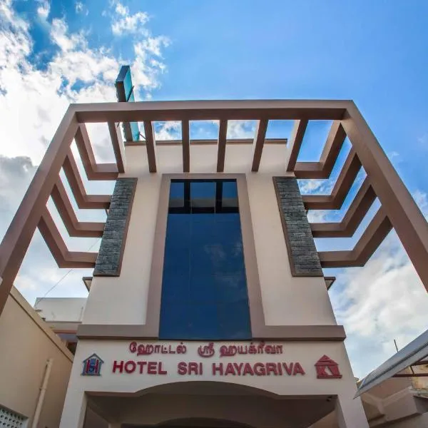 Hotel Sri Hayagriva, hotel em Siruganūr