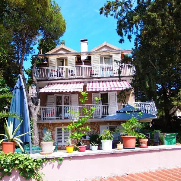 Adrienn Apartments、スタリー・グラードのホテル