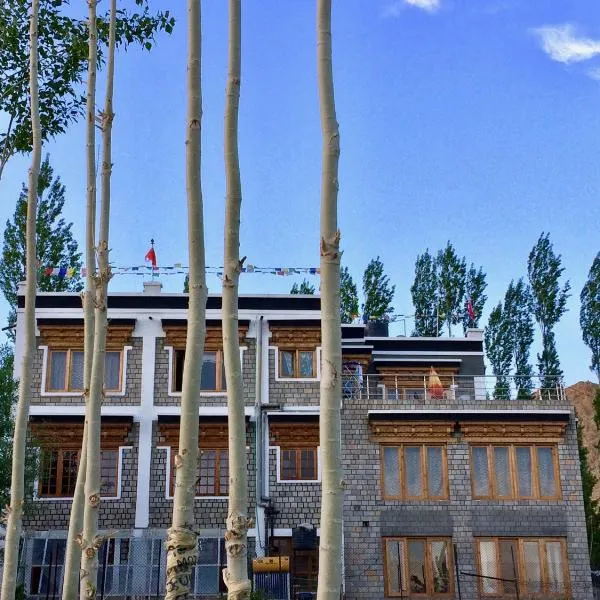 Heschuk Guest House, hôtel à Leh