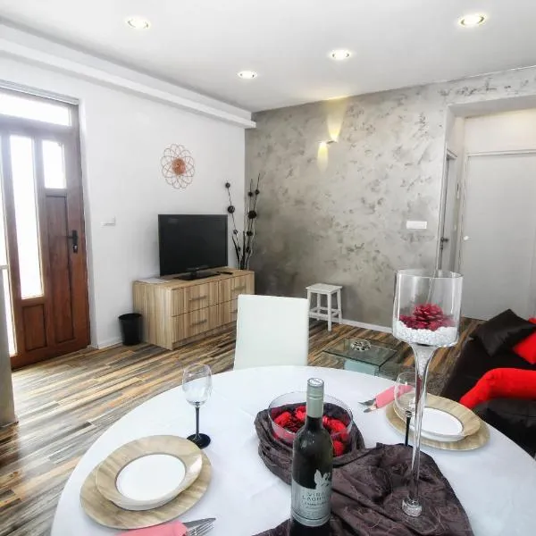 Apartments and Rooms Lorena 236, hotell i Matohanci