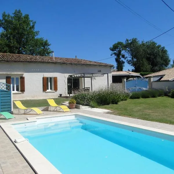 Le gite du gueurlet, hotel in Saint-Palais-de-Négrignac