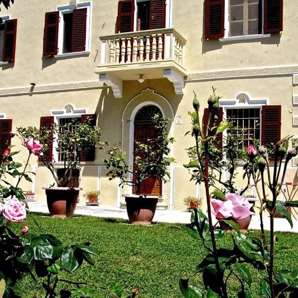 B&B Carletto, hotel i Cella Monte