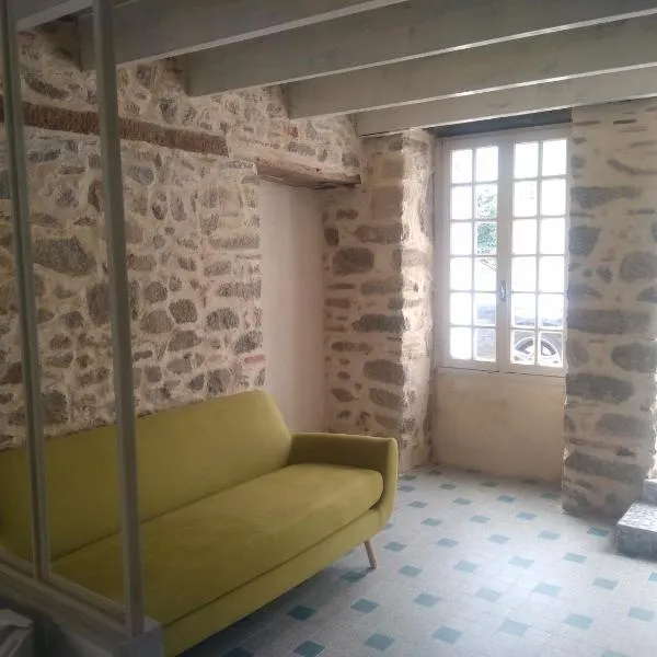 Les Mistinguettes – hotel w mieście Pouzauges