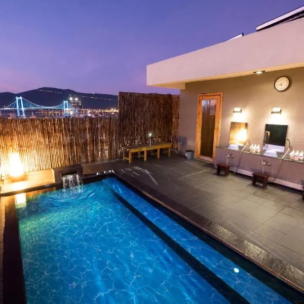 Azumaya Hotel Da Nang, hôtel à Đà Nẵng