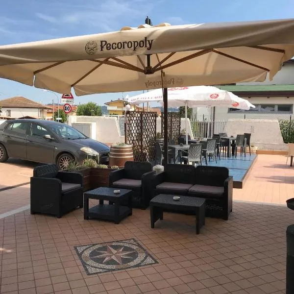 Rosso Di Sera, hotel v destinaci Citta' Sant'Angelo