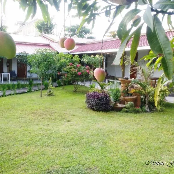 Minine Guesthouse, מלון בSilang