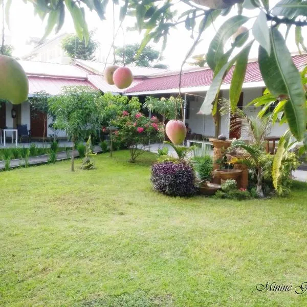 Minine Guesthouse, hotel di Indang