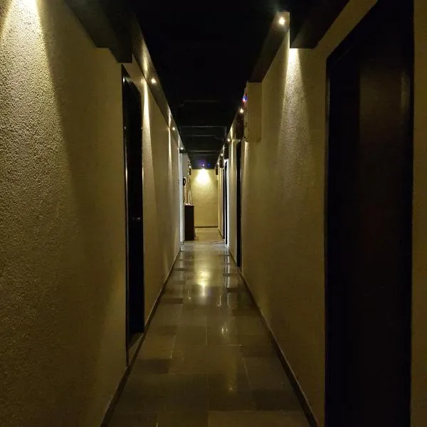 Hotel Kumkum photo 2