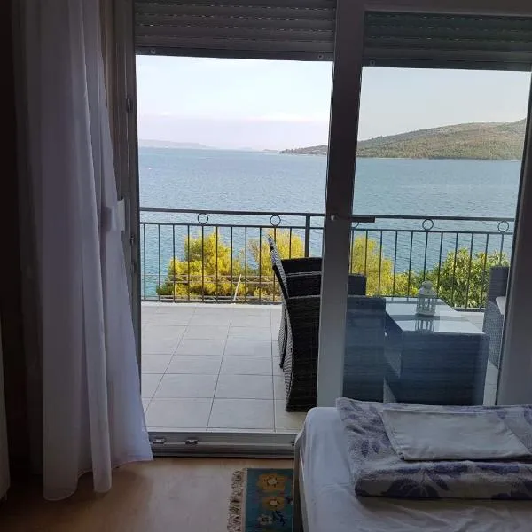 Apartman Ante, hotel em Seget Vranjica