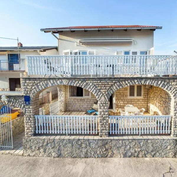 Apartments The heart of Croatia, hotel v Pirovaci