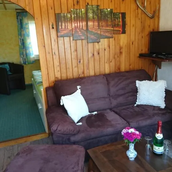 Bungalow in strandnähe, hotel in Mönkebude