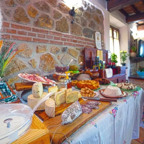 Agriturismo La Valle degli Ulivi – hotel w mieście Semproniano