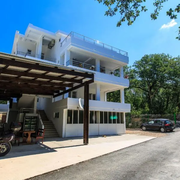 Guesthouse Gulić, hotel a Sutomore